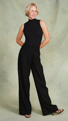 Pull-On Relaxed Trouser in Linen Blend | Black