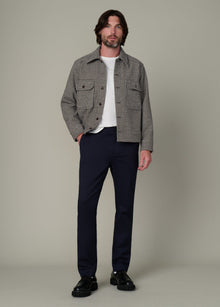 Slim Chino Pants in True Navy, tailored fit with smooth fabric – classic and comfortable men's chinos