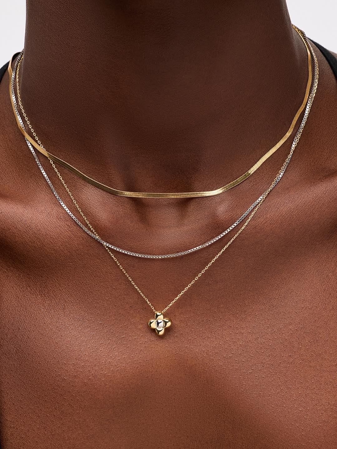 Liora Mini Flower Pendant Necklace | 14K Gold on Brass/Rhodium on Brass