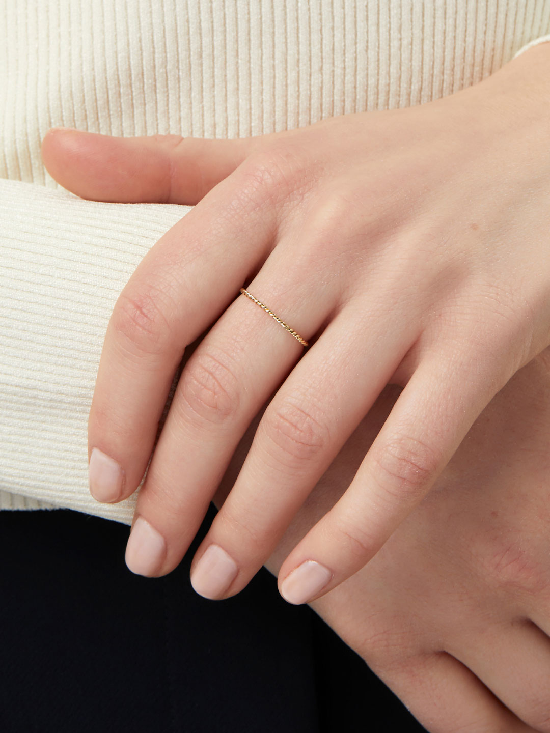 Twist Band Ring | 10K Solid Gold