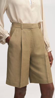 Pleated Shorts in Viscose-Linen Twill | Khaki Green