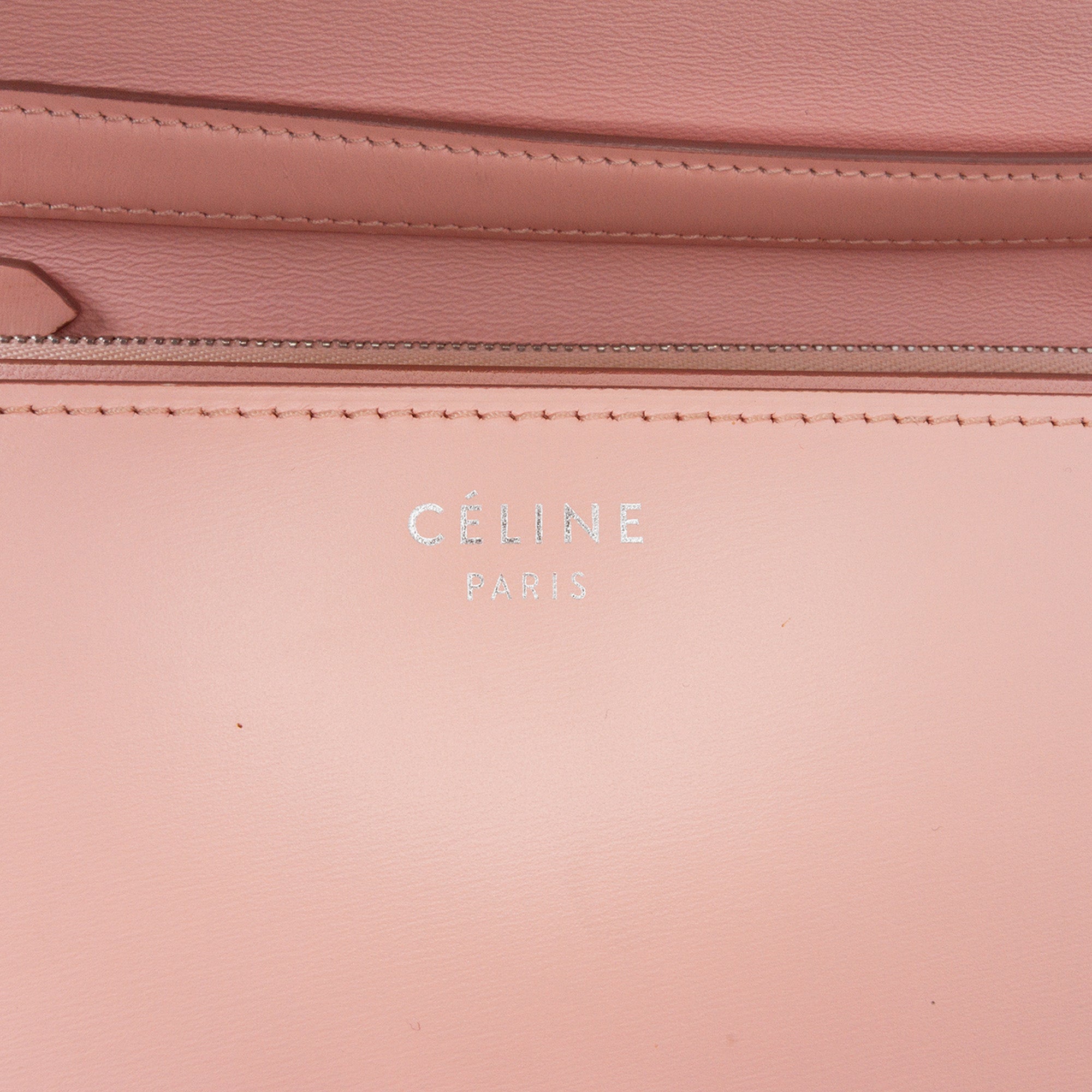 Celine | Pre-Owned Medium Calfskin Classic Box - II | Pink/Light Pink