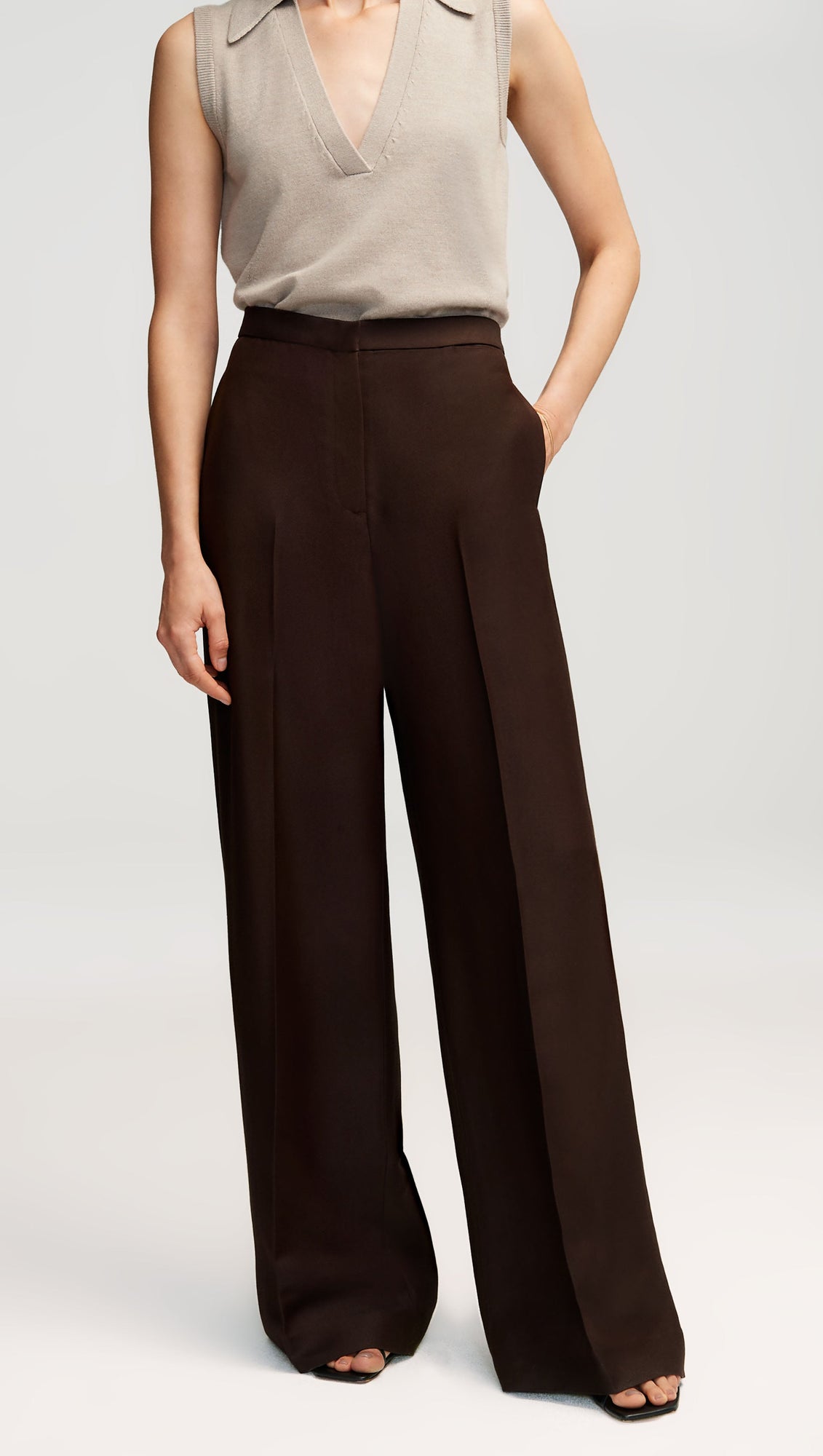 Jones Trouser in Structured Viscose Twill | Chocolate