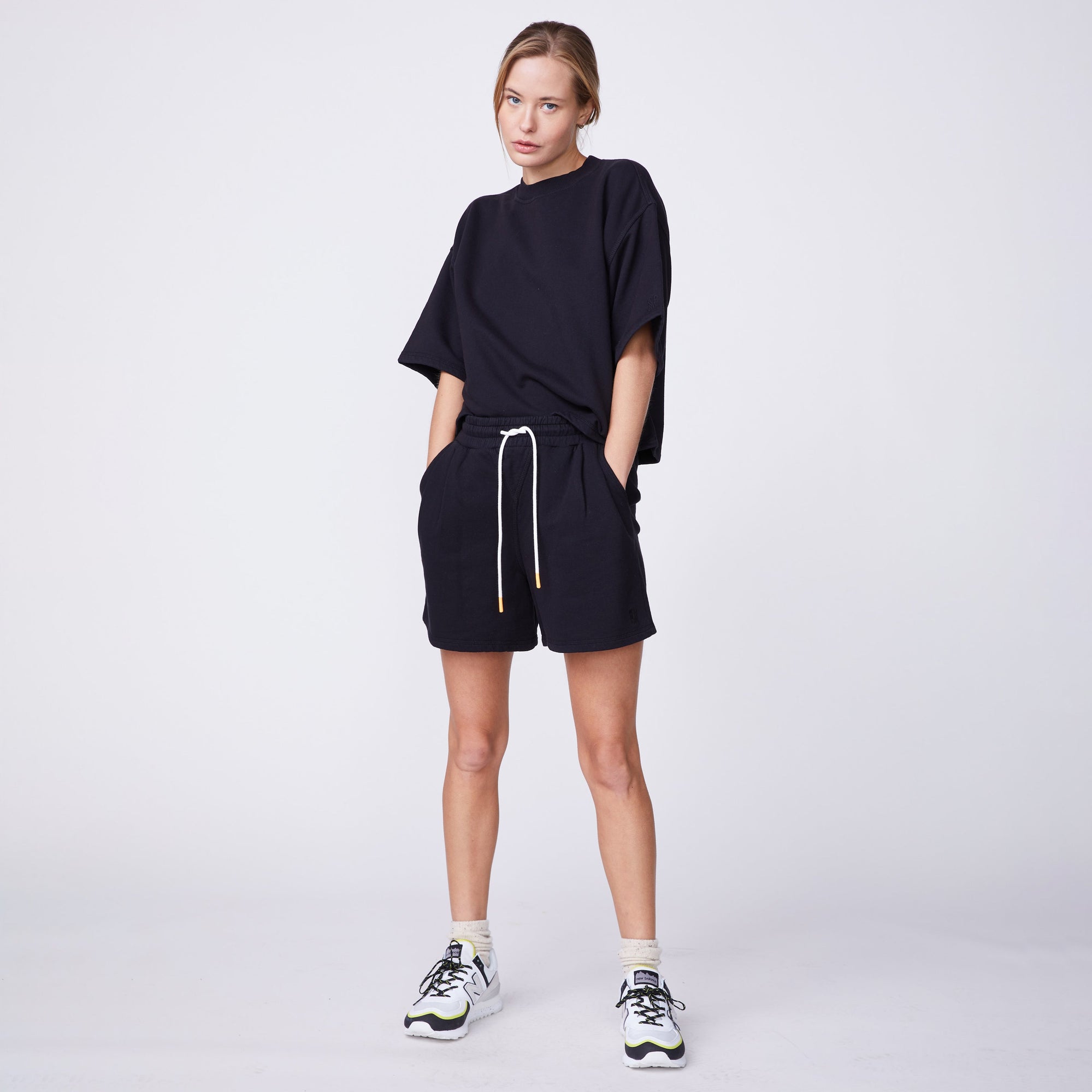 90's Classic Sweat Short | Women | Black