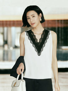 V-neck mulberry silk top | White