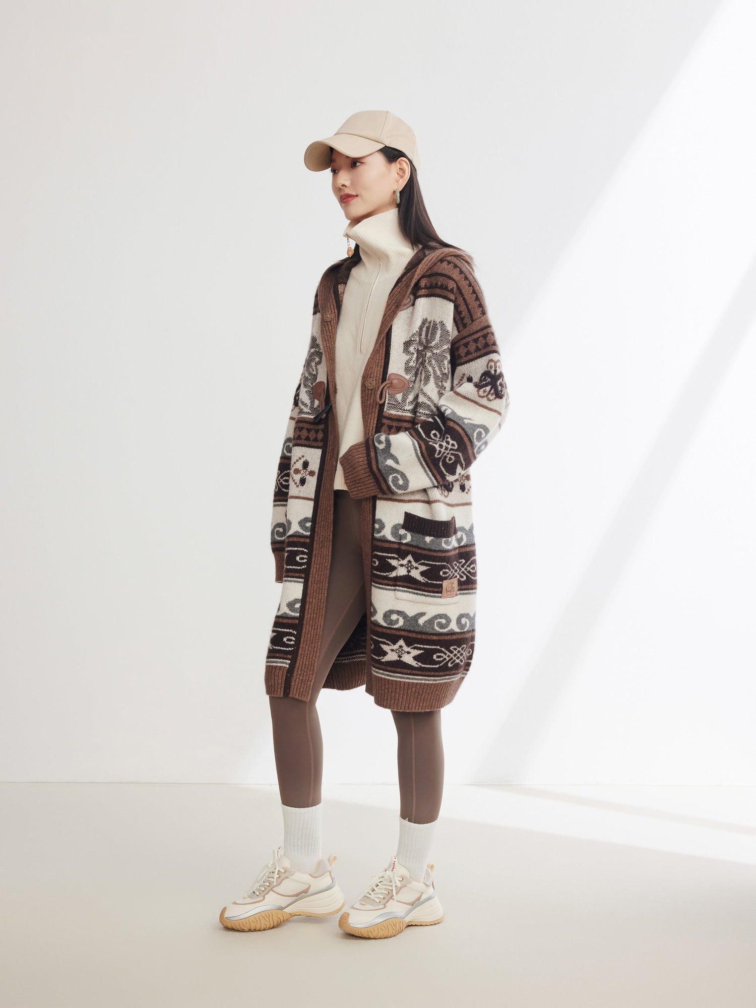 Long Hooded Sweater | Brown