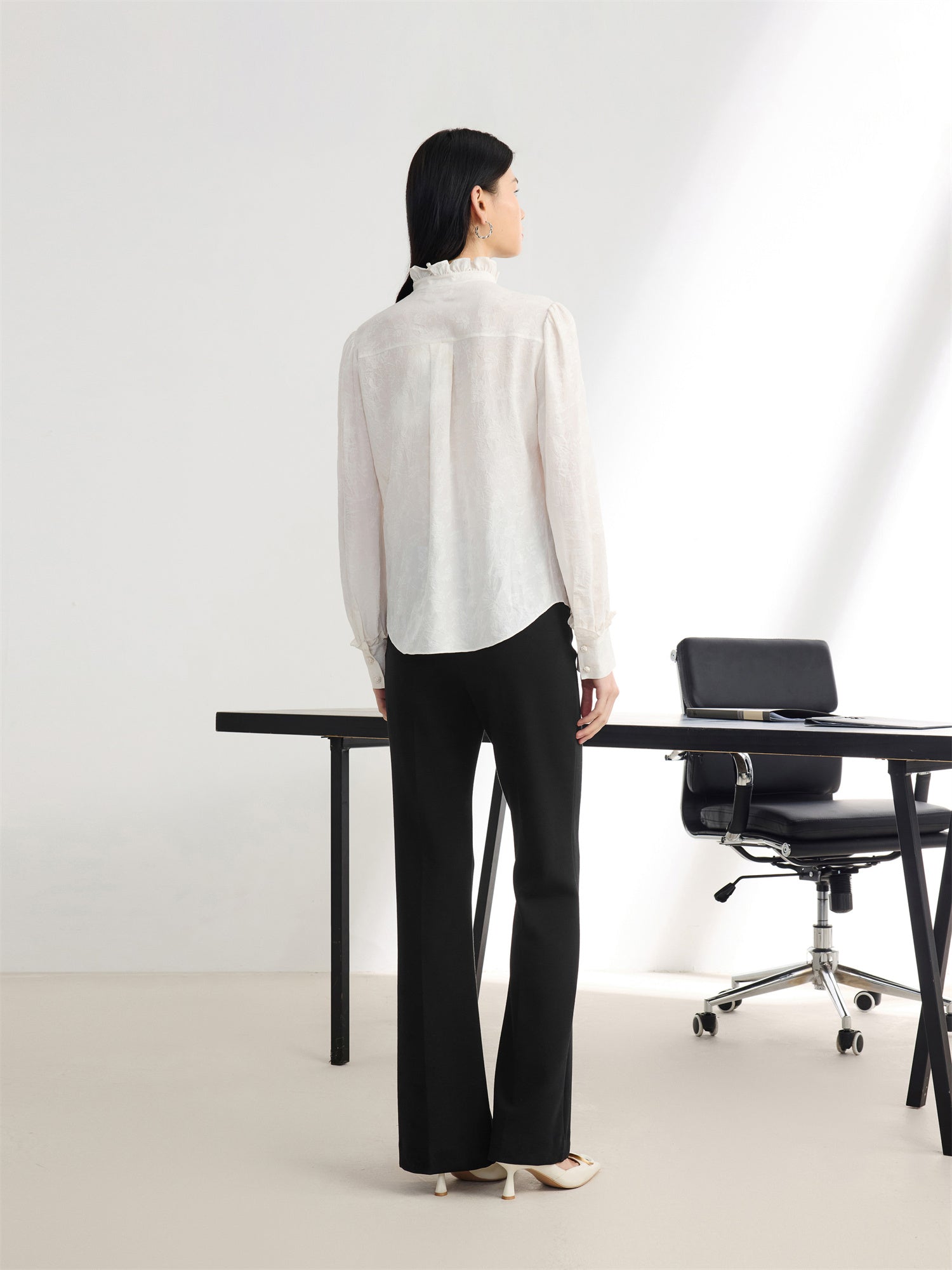 Emphasized Silk Placket Shirt | White