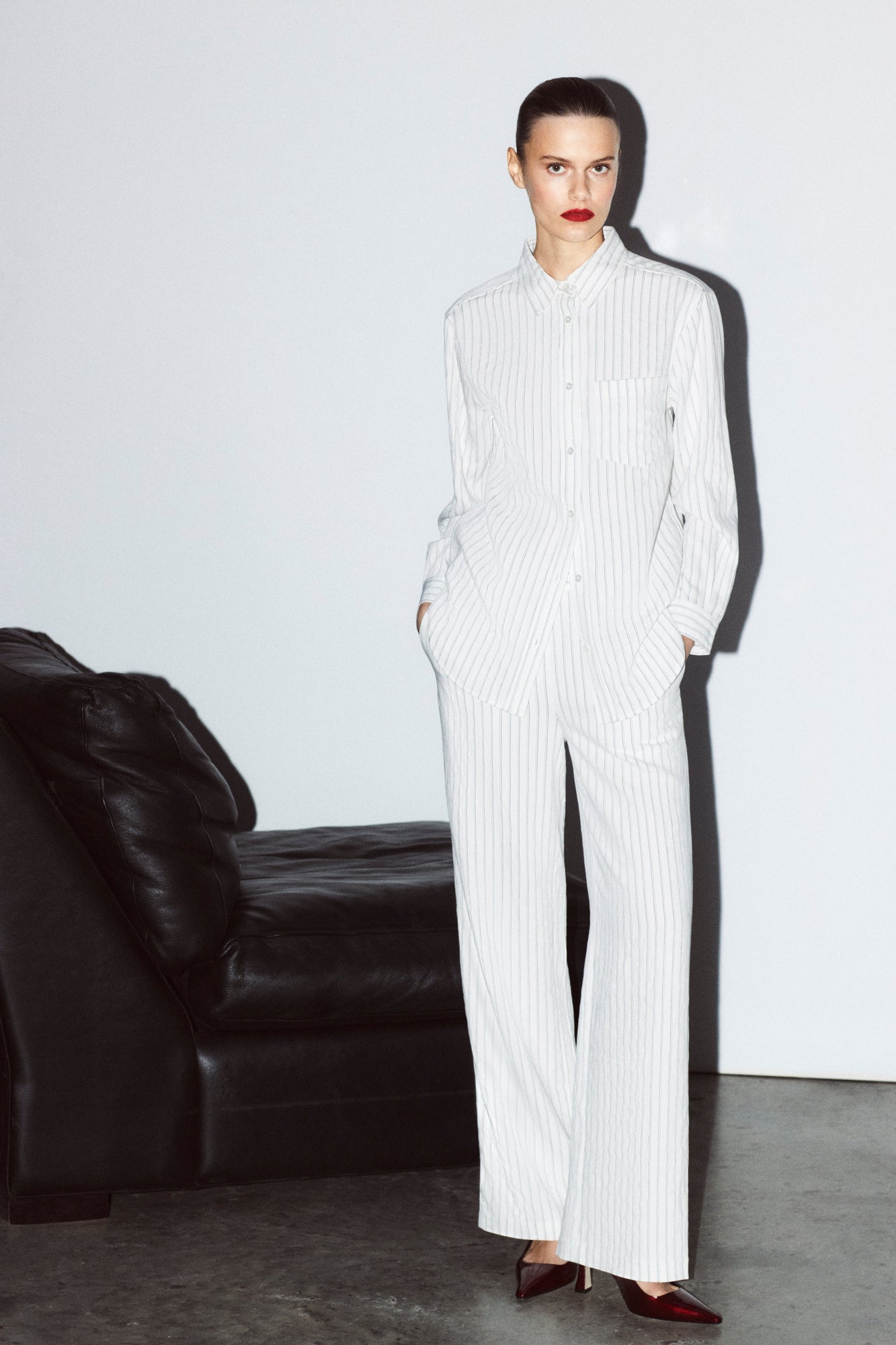 Striped Relaxed Pants | White Black Stripe