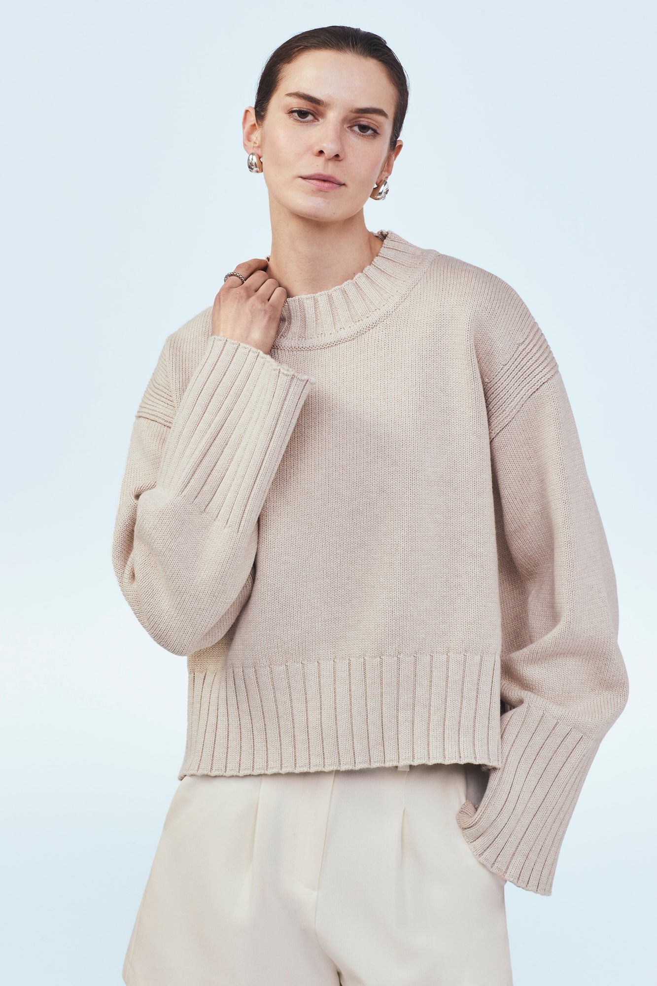 Sandstone Boxy Crewneck Sweater Model Dasha XS