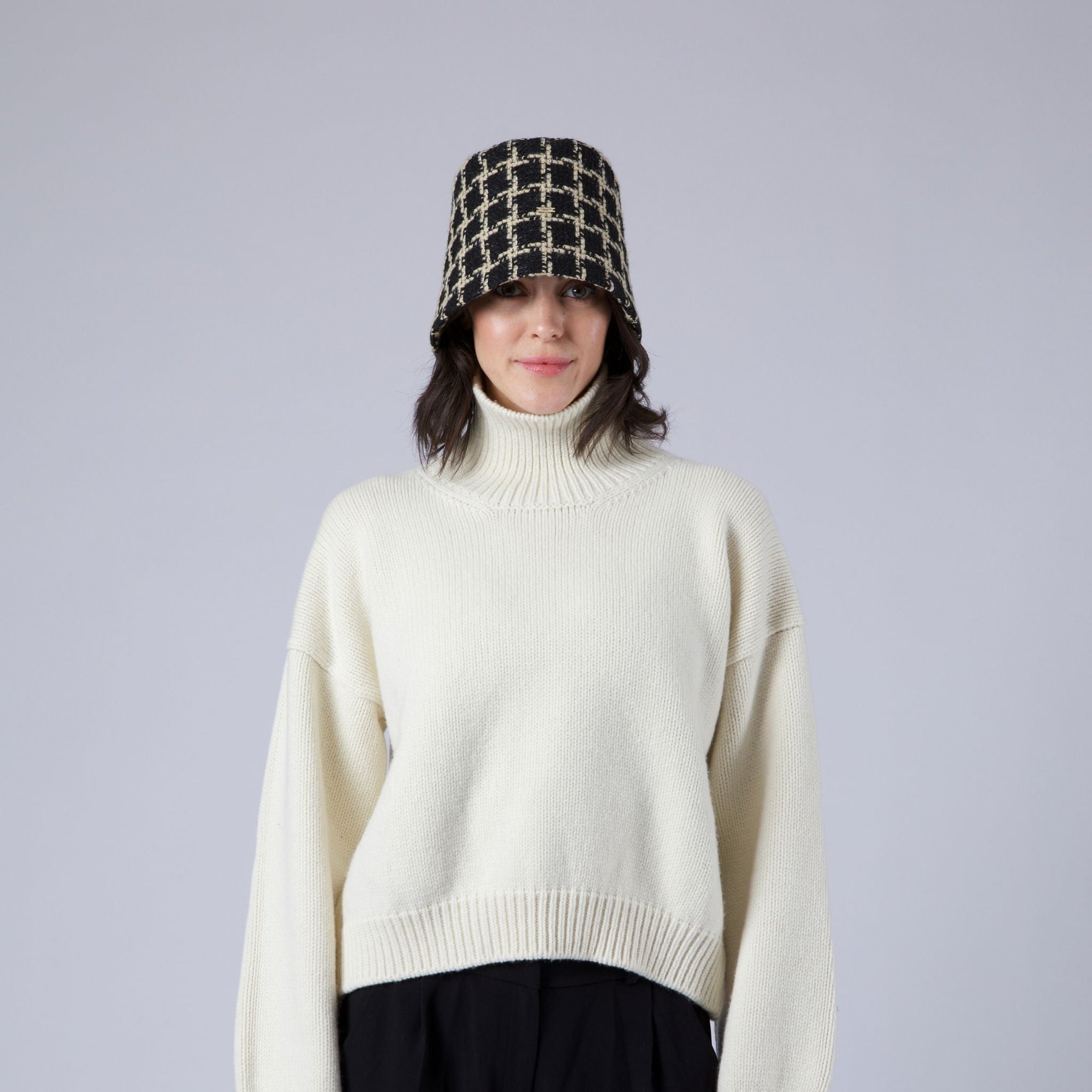 Ella Tweed | Black/Beige