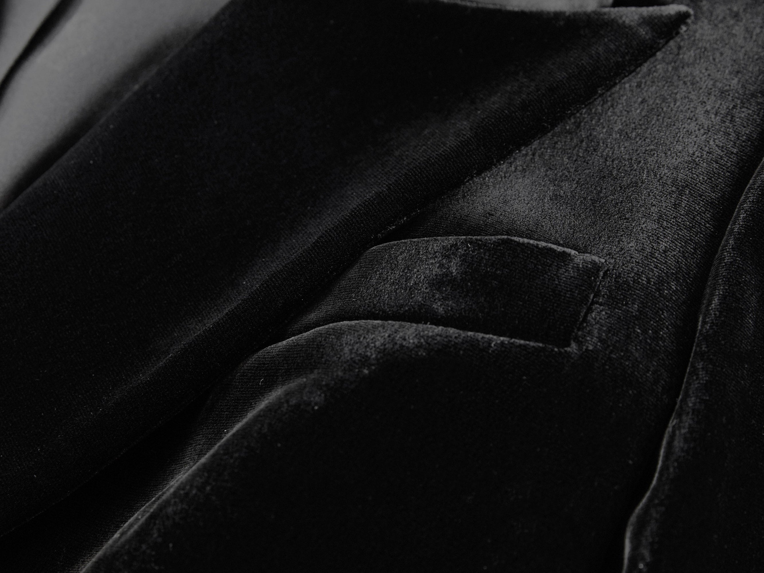 Structured Velvet Blazer | Black