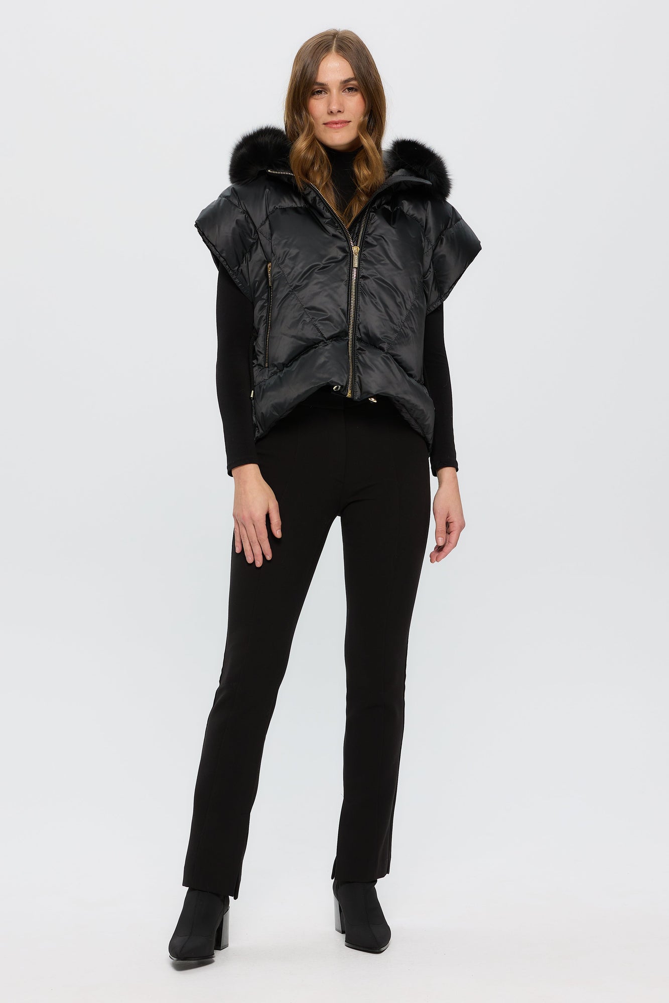 Après-Ski Vest With Detachable Toscana Shearling Lamb Hood Trim | Women | Black x Black (V1)