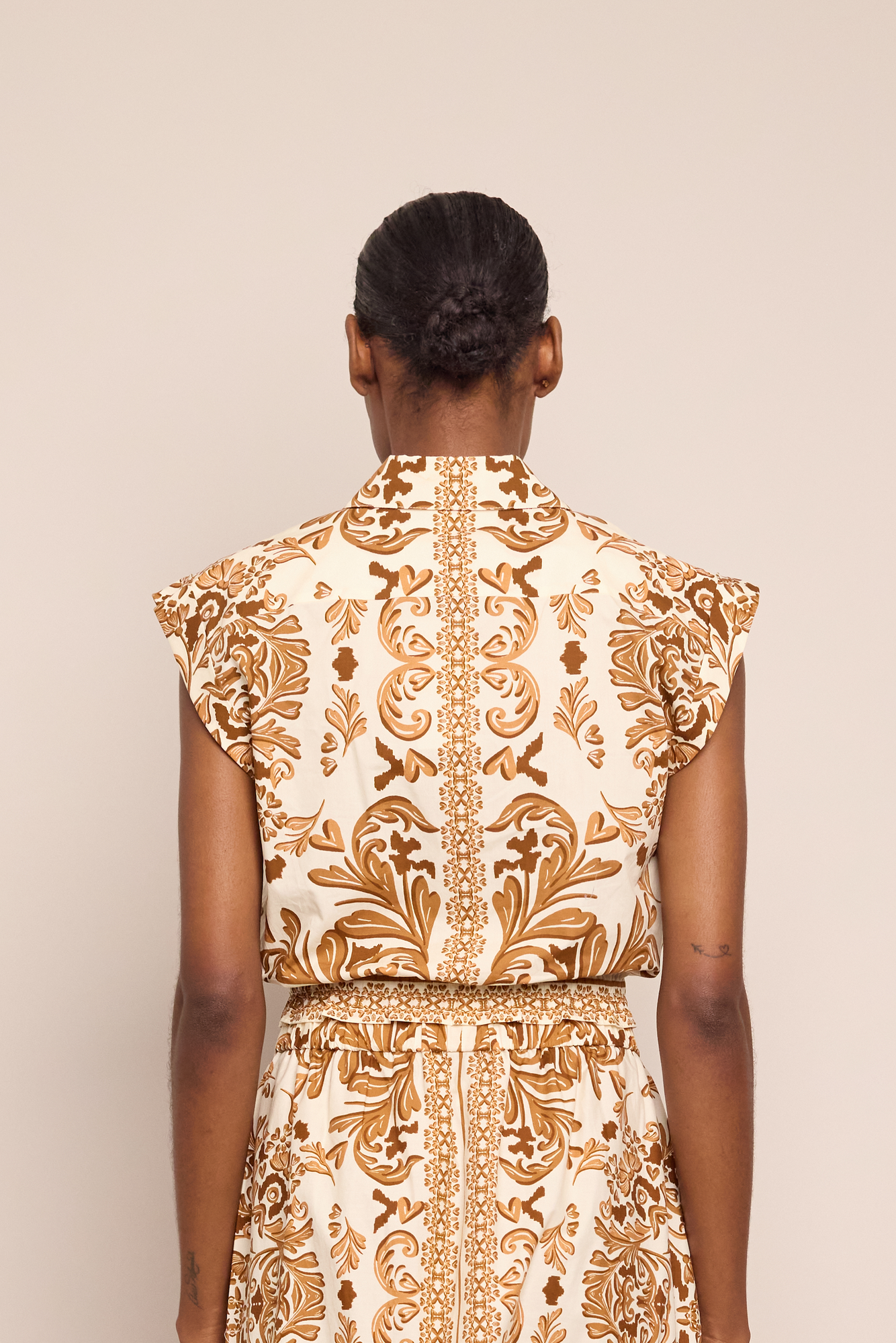 Octavia Top | Saltaire Brown