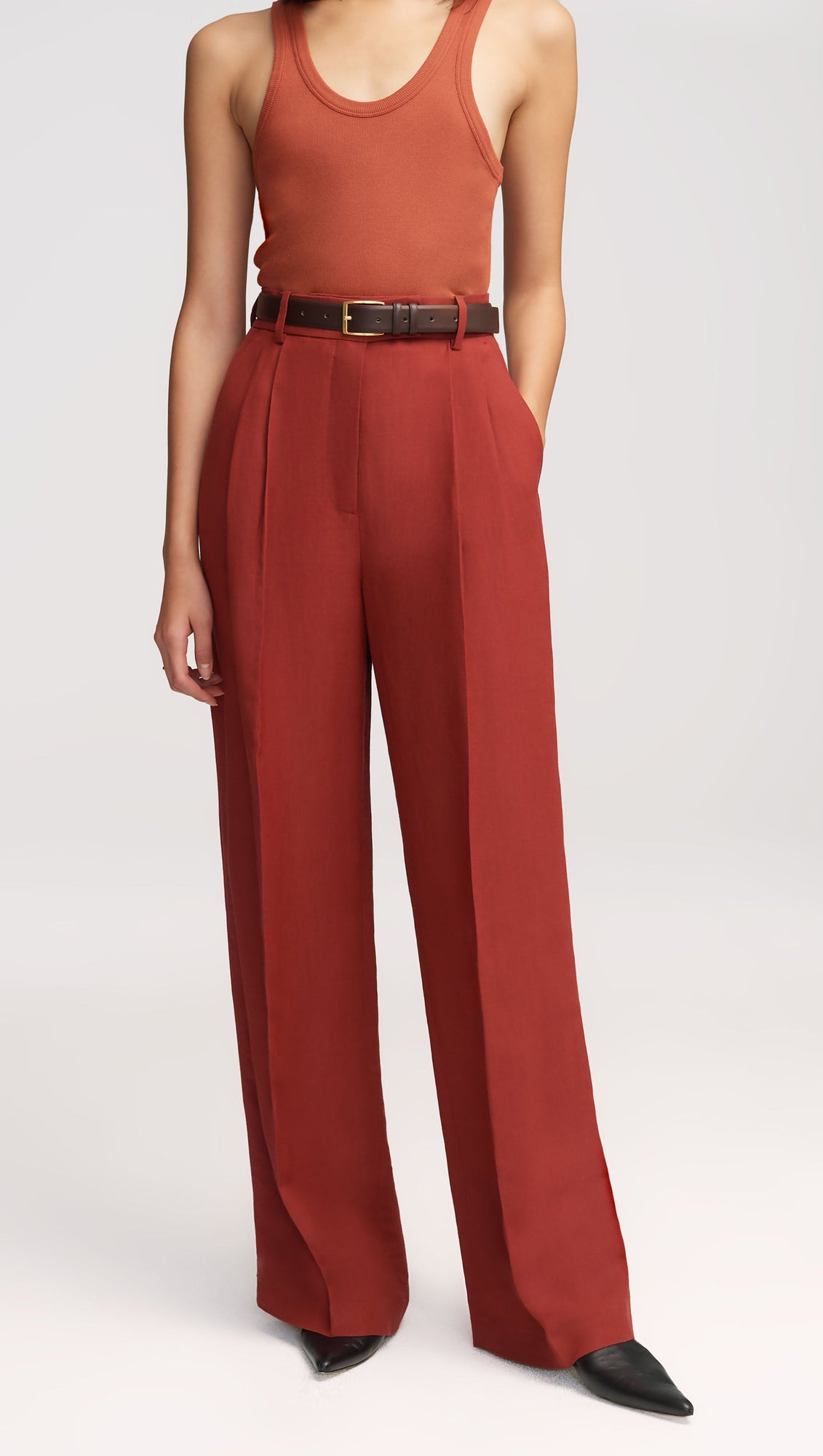 Pleated Trouser in Viscose Linen Twill | Chili