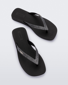Womens | Sun Long Beach II Flip Flop | Black/Silver