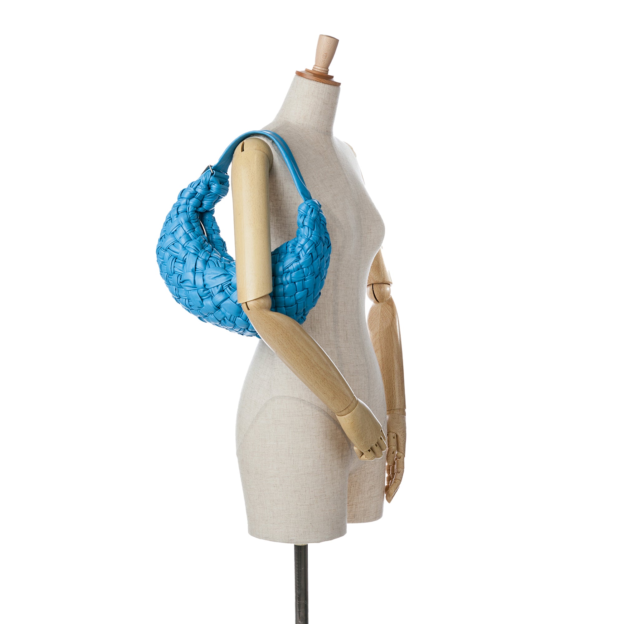 Bottega Veneta | Pre-Owned Paper Calfskin Intrecciato Banana Hobo Bag | Blue