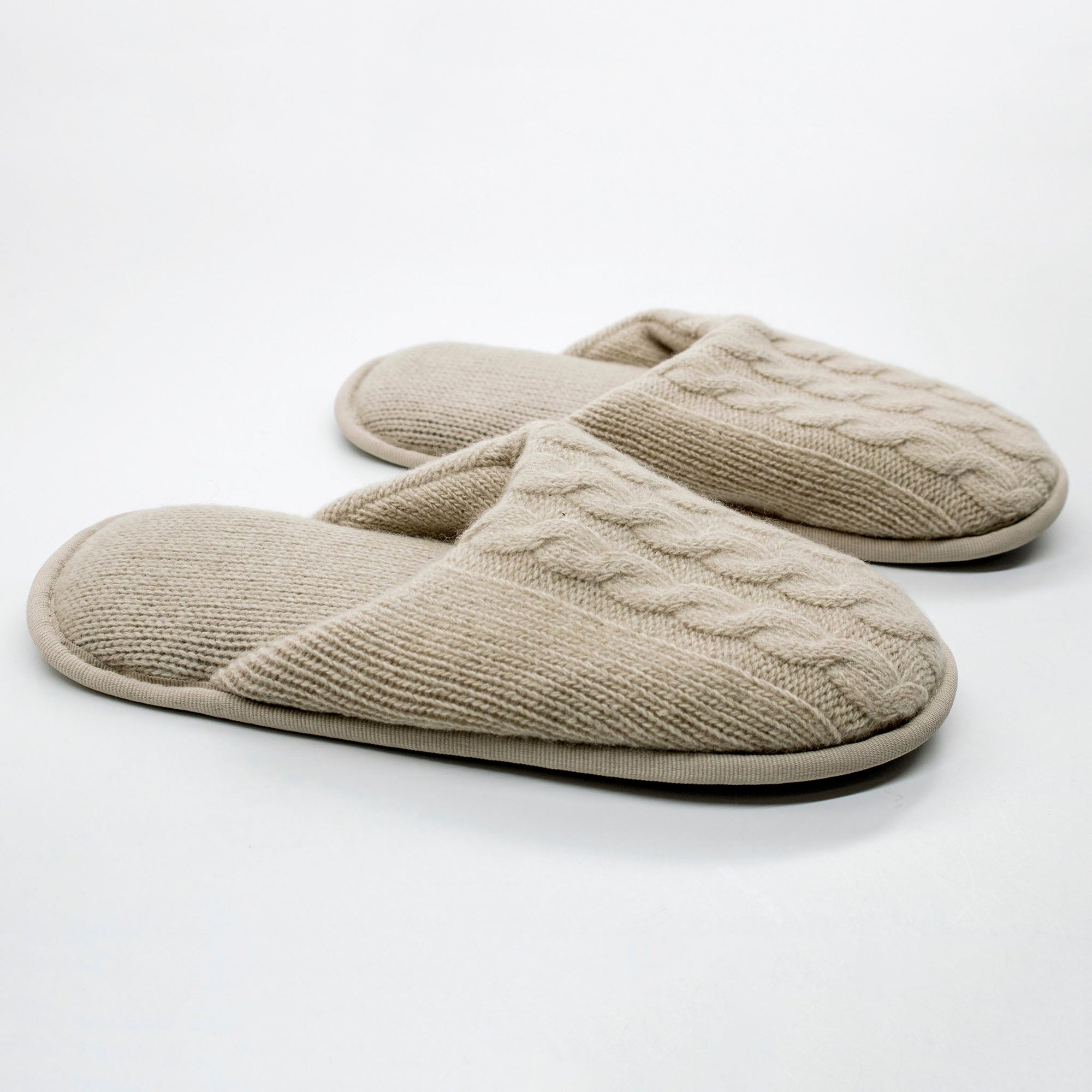 Cashmere Slippers In Cables Design | Oatmeal