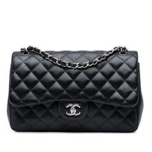 Chanel | Pre-Owned Jumbo Classic Lambskin Double Flap - I | Black