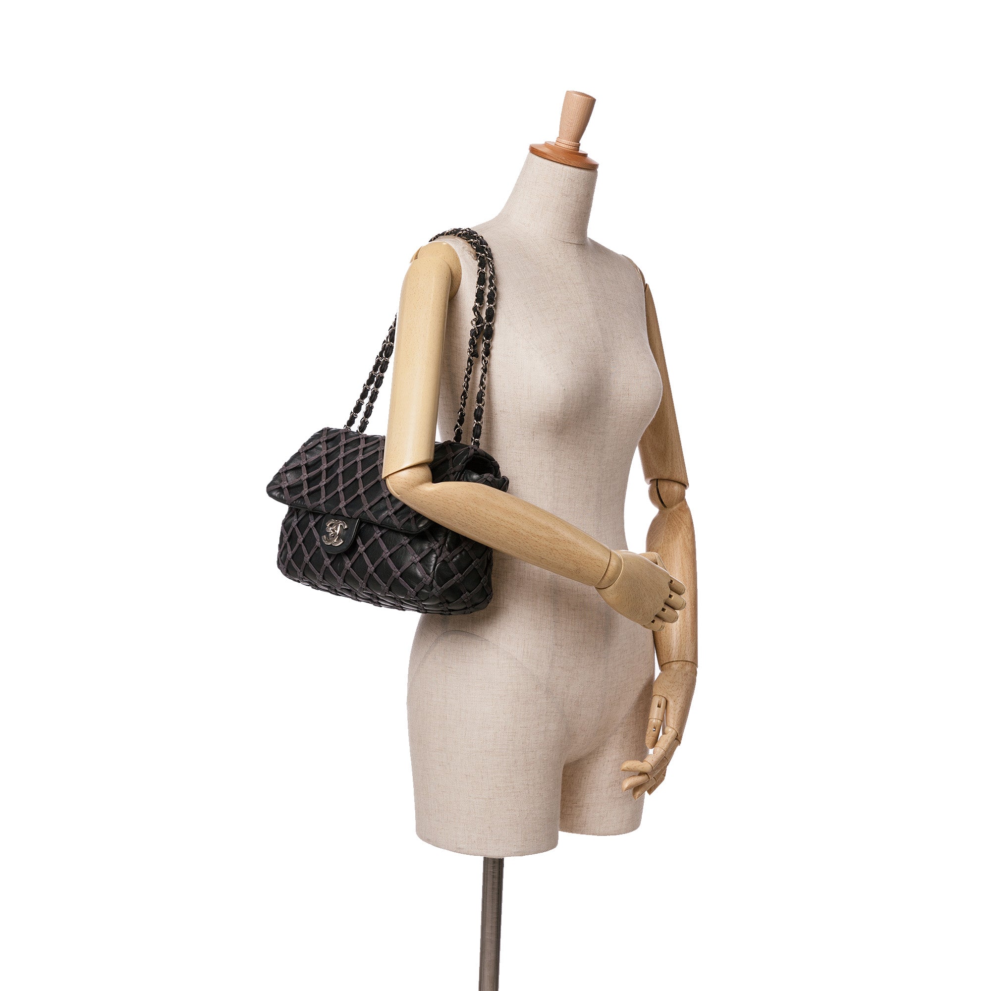 Chanel | Pre-Owned Jumbo Calfskin Canebiers Net Flap | Black