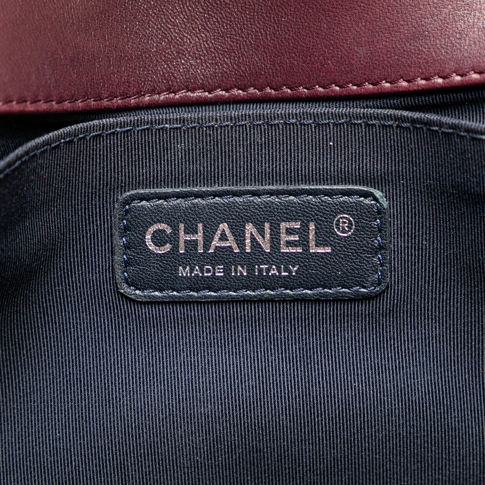 Chanel | Pre-Owned Old Medium Velvet and Tweed Boy Flap - II | Red/Burgundy