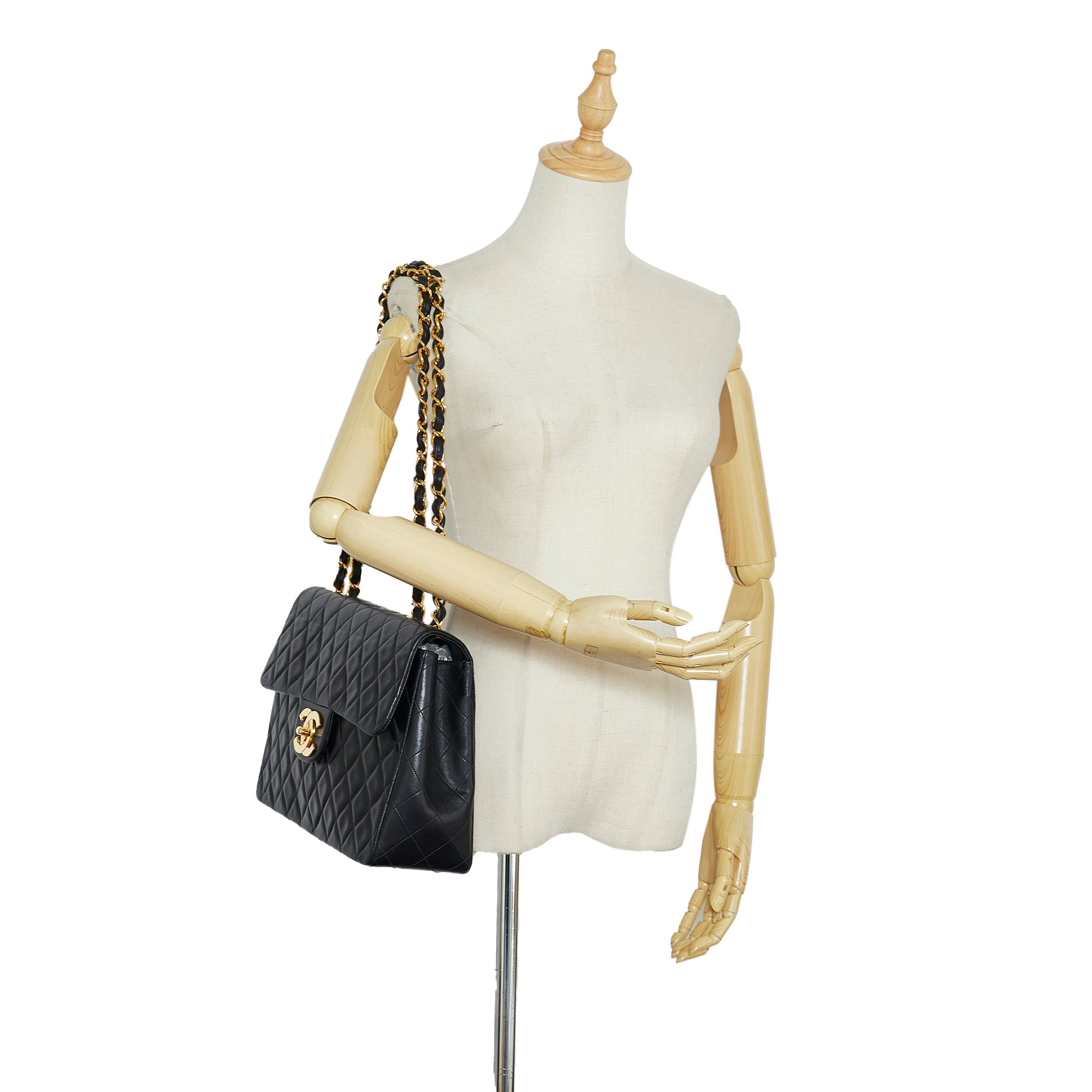 Chanel Pre-Owned Maxi XL Classic Lambskin Single Flap | Women | Black (V2)