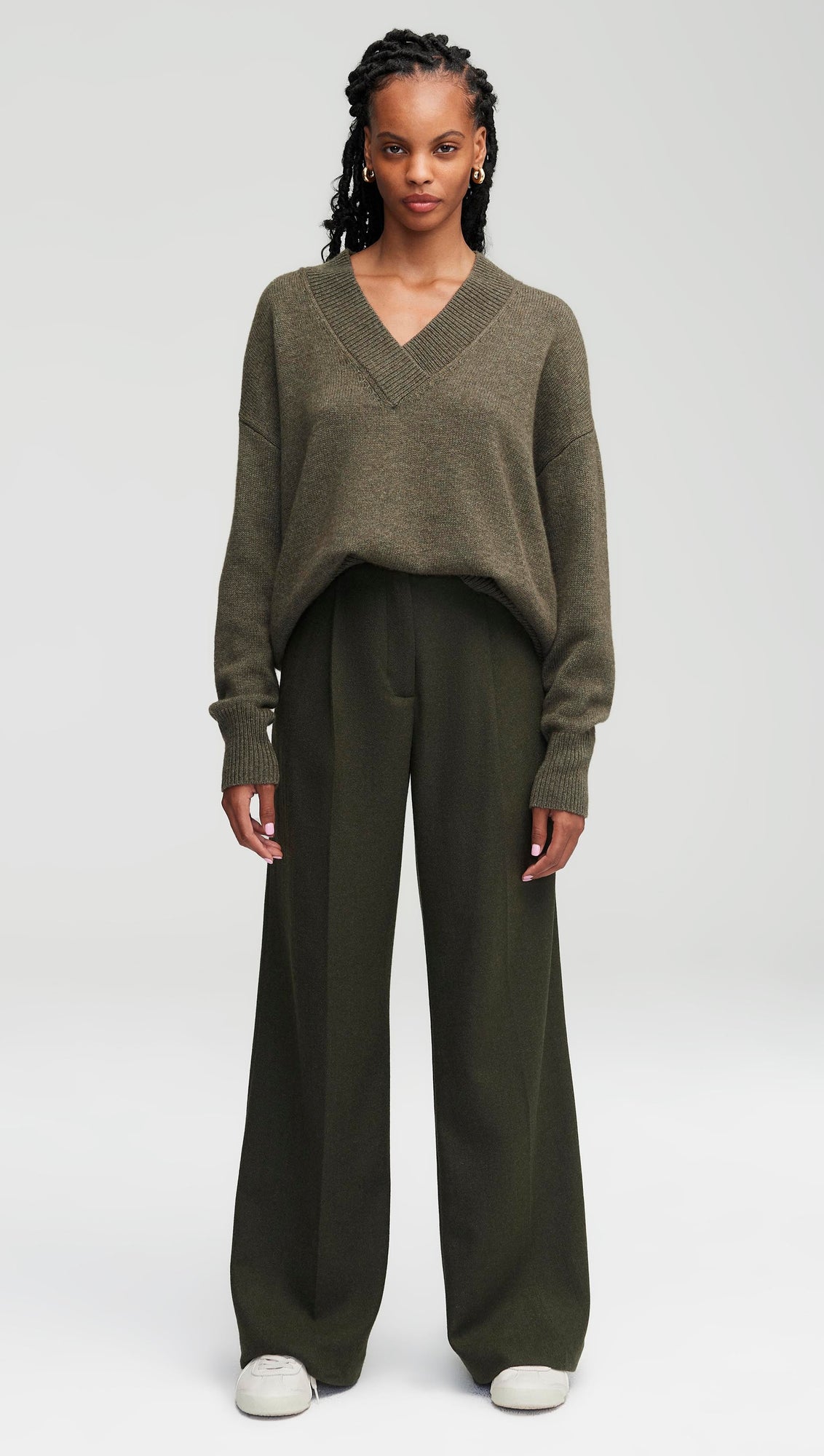 Oversized Chunky V-Neck Sweater in Wool-Cashmere | Olive Melange