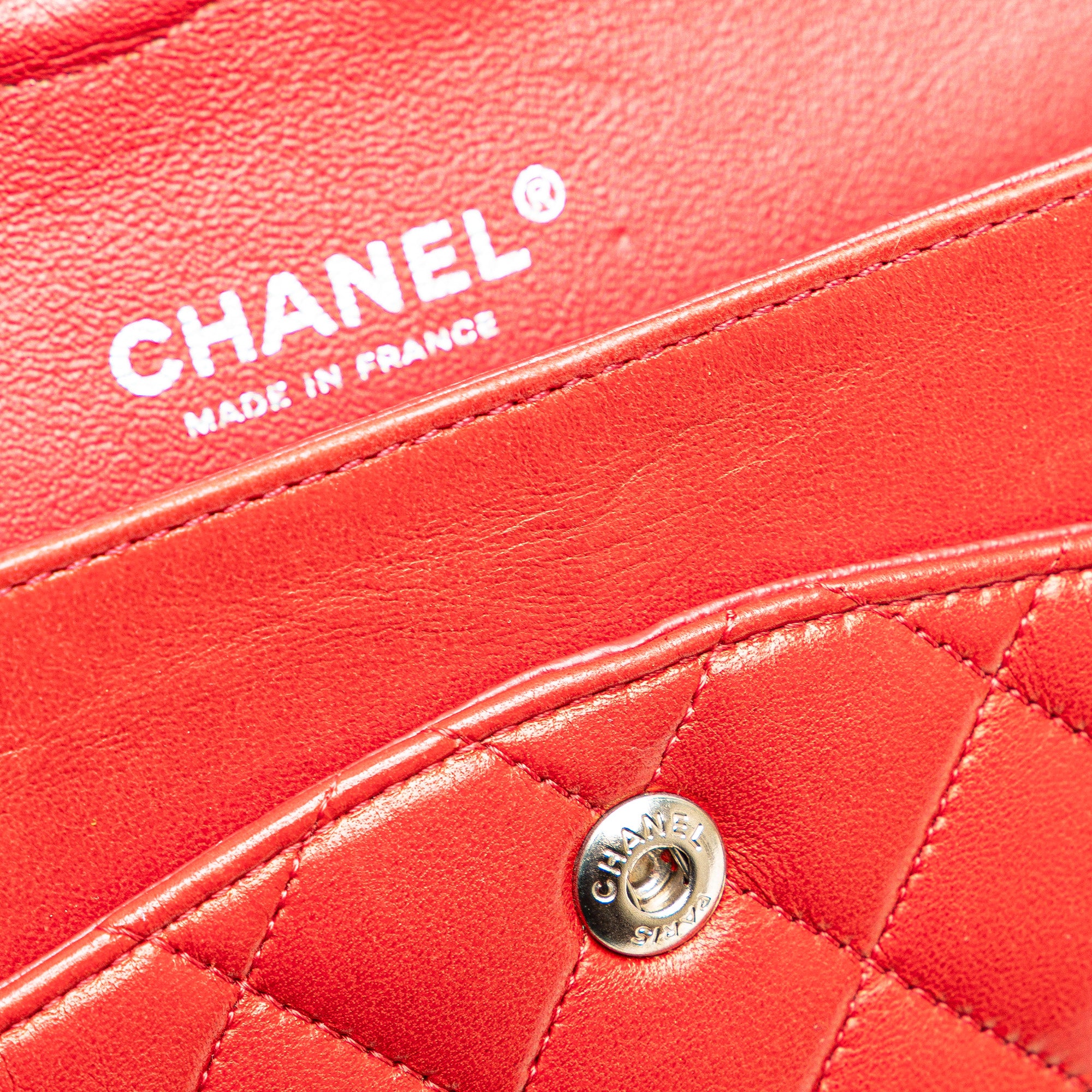 Chanel | Pre-Owned Medium Classic Lambskin Double Flap - I | Red
