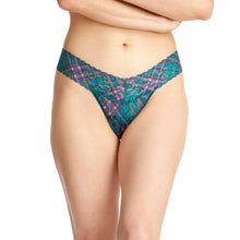 Signature Lace Low Rise Thong | Green-Multi (V2)