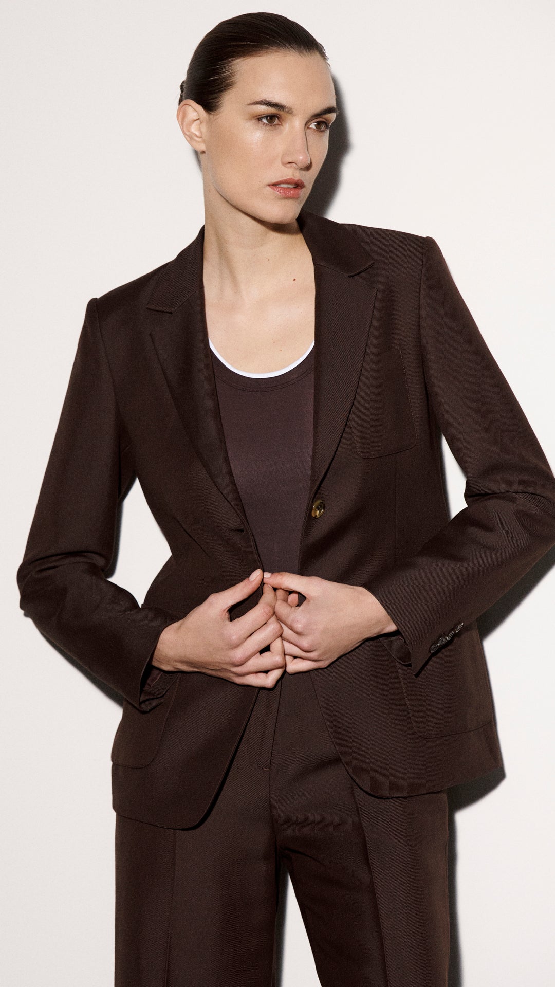 Weekend Blazer in Structured Viscose Twill | Chocolate