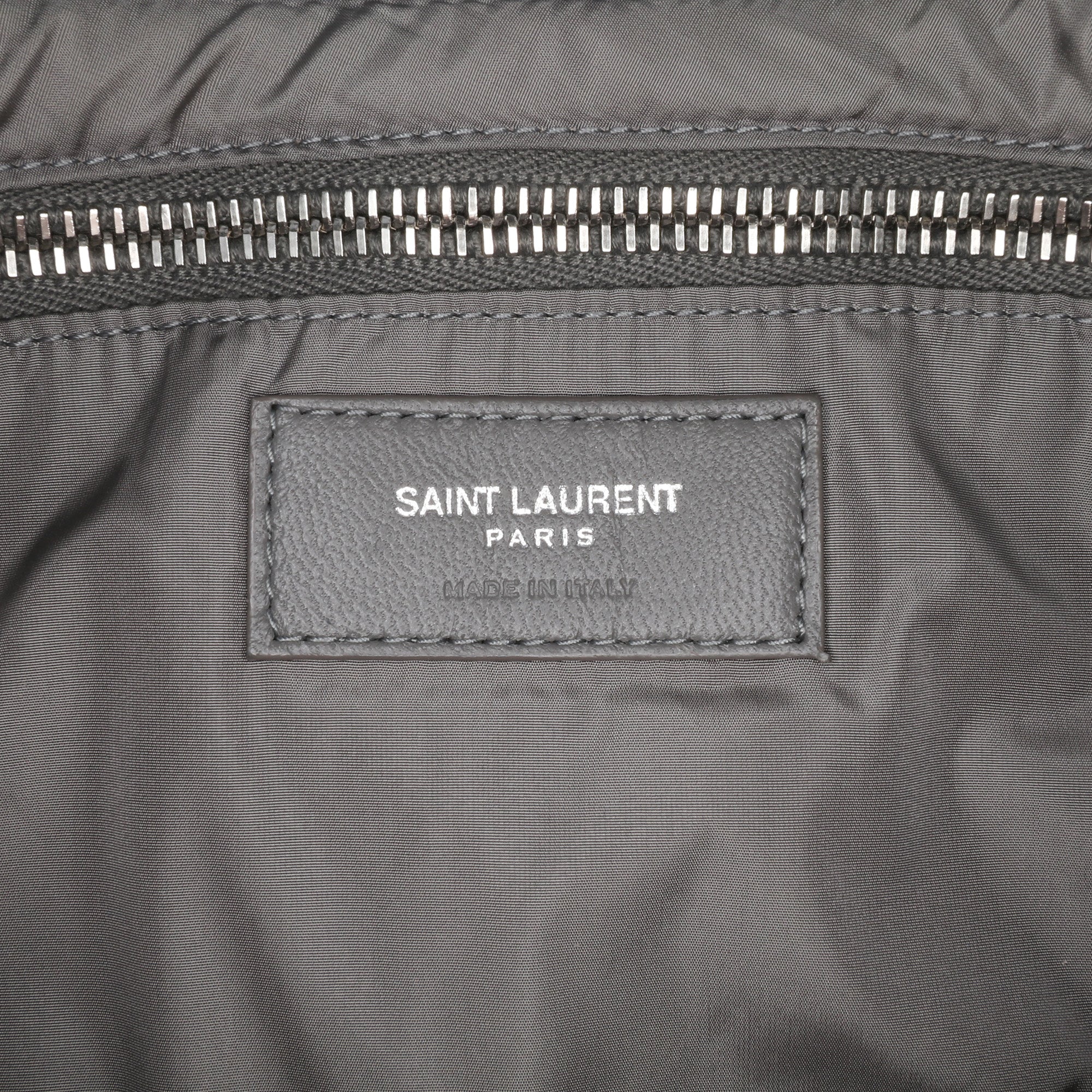 Saint Laurent | Pre-Owned Nylon Le 5 A 7 Shoulder Bag | Gray