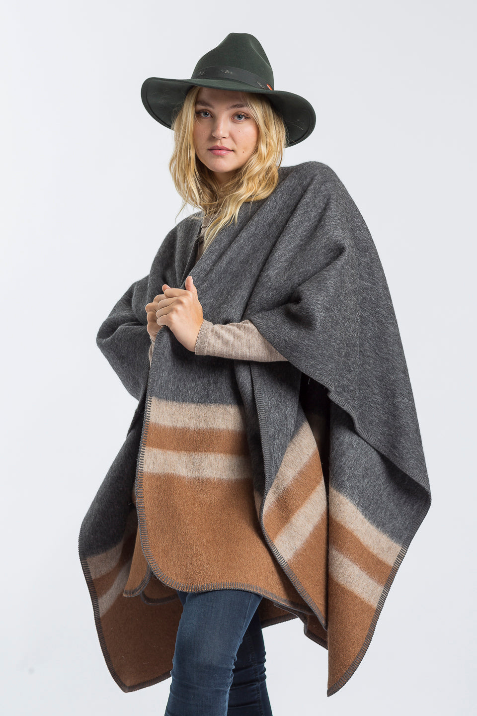 Unisex | Aspen Cape | Charcoal / Cognac / Taupe