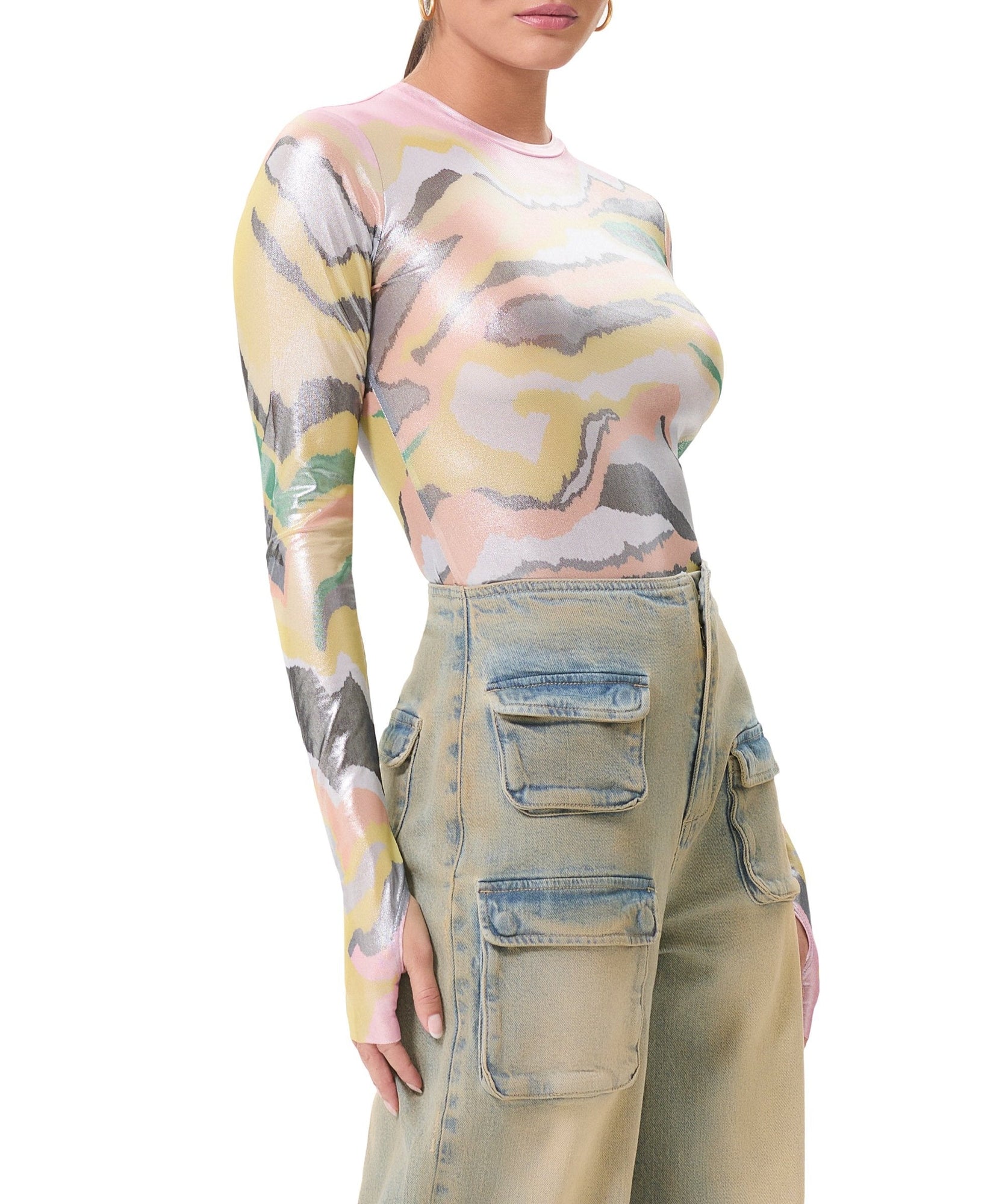 Kaylee Metallic Top | Soft Linear Abstract