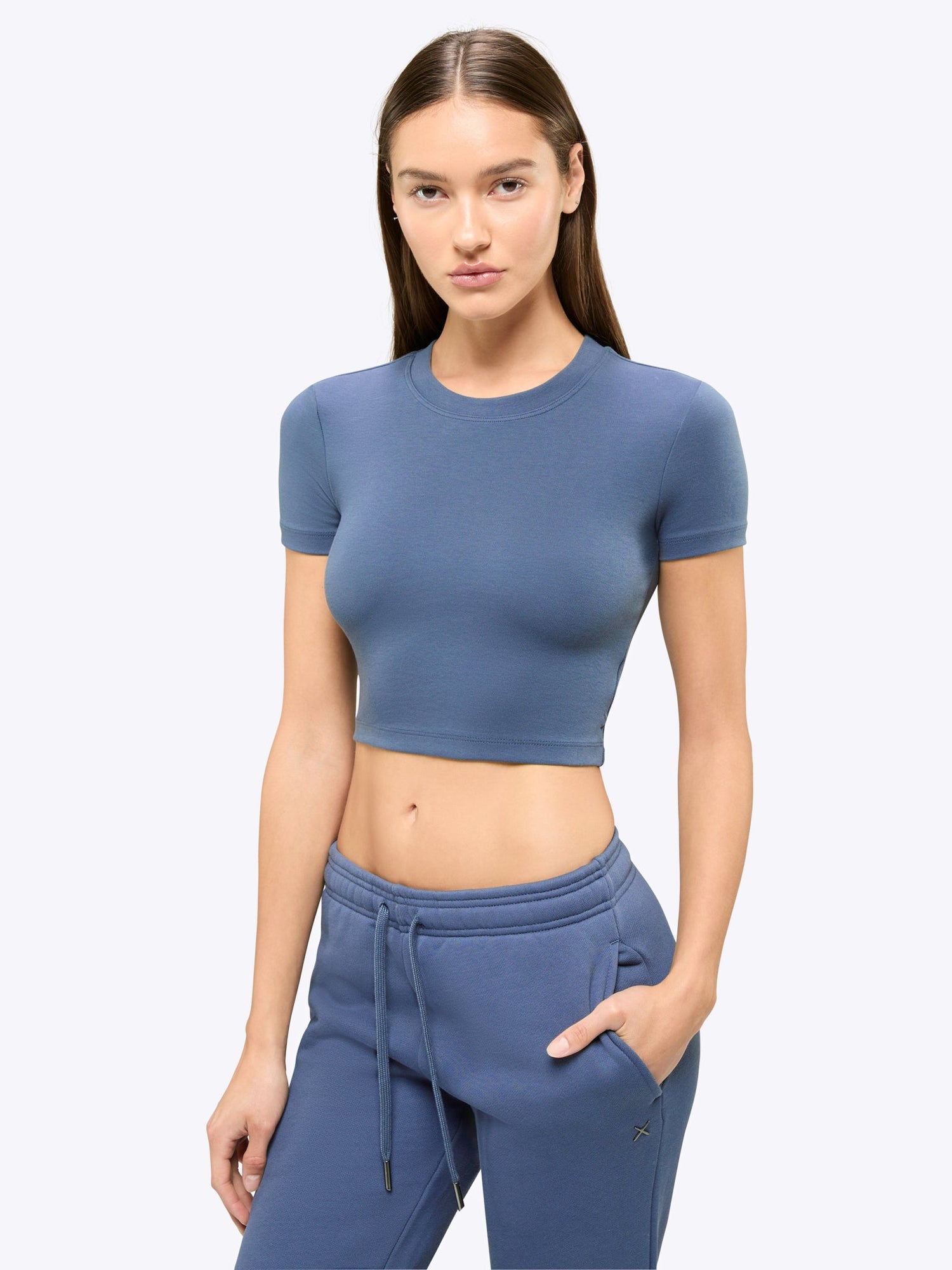 [info]--Anna is 5'10" and wears a size XS
