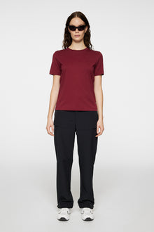 Women | W Alpha T-Shirt | Cabernet