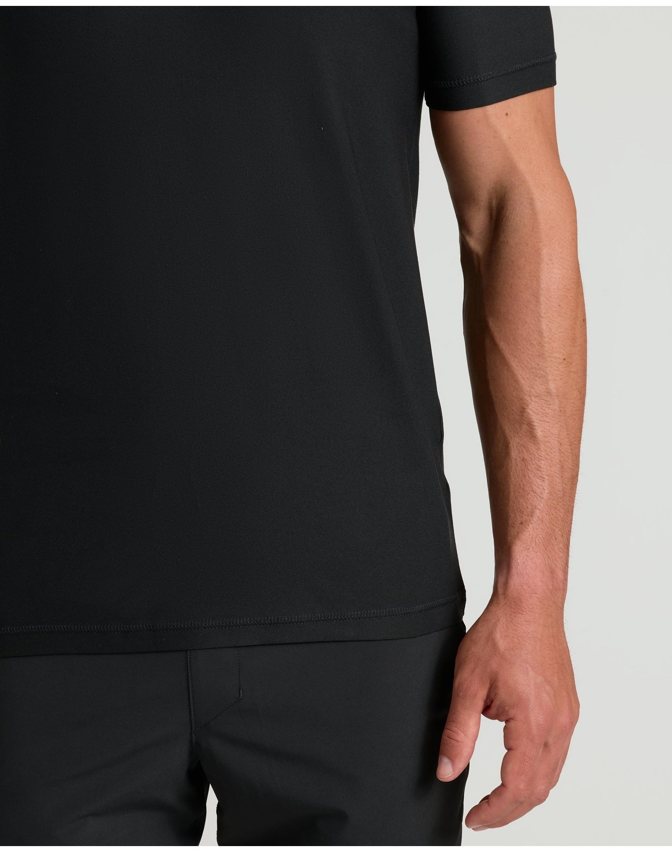 Active V-Neck | Black
