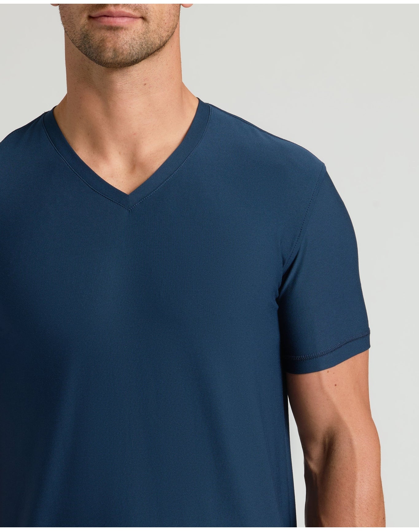 Active V-Neck | Navy