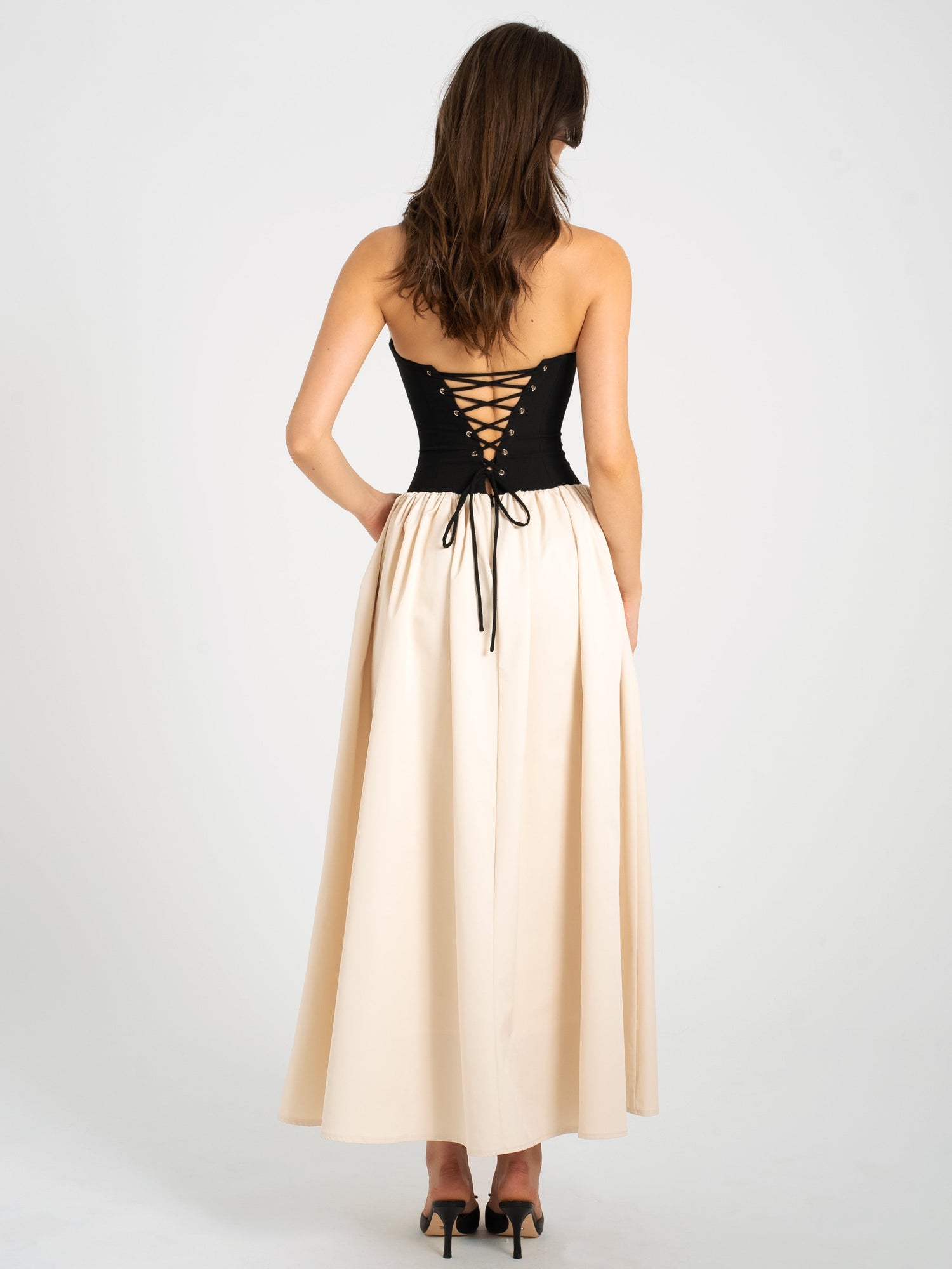 Sana Sweetheart Lace-up Back Drop Waist Maxi Dress | Black/Beige