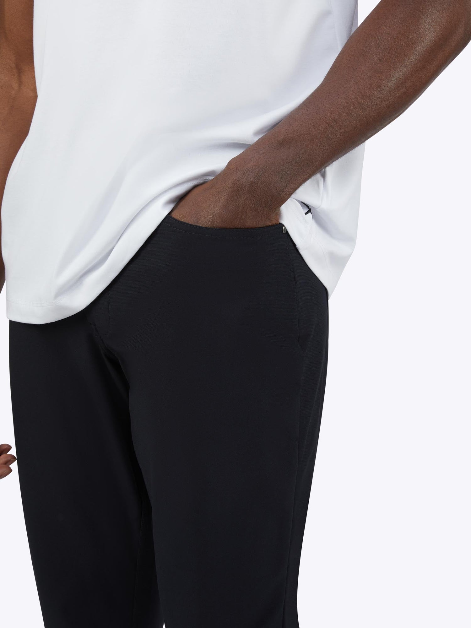Mens | AO Slim-Fit Versaknit Pant | Black