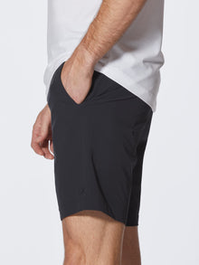 Mens | AO Slim-Fit Versaknit Hybrid Hybrid Short | Black