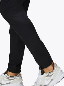 Mens | AO Slim-Fit Versaknit Jogger Tall | Black