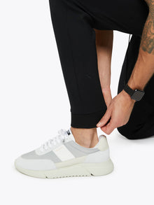 Mens | Concorde Slim-Fit Aeroflite Jogger | Black