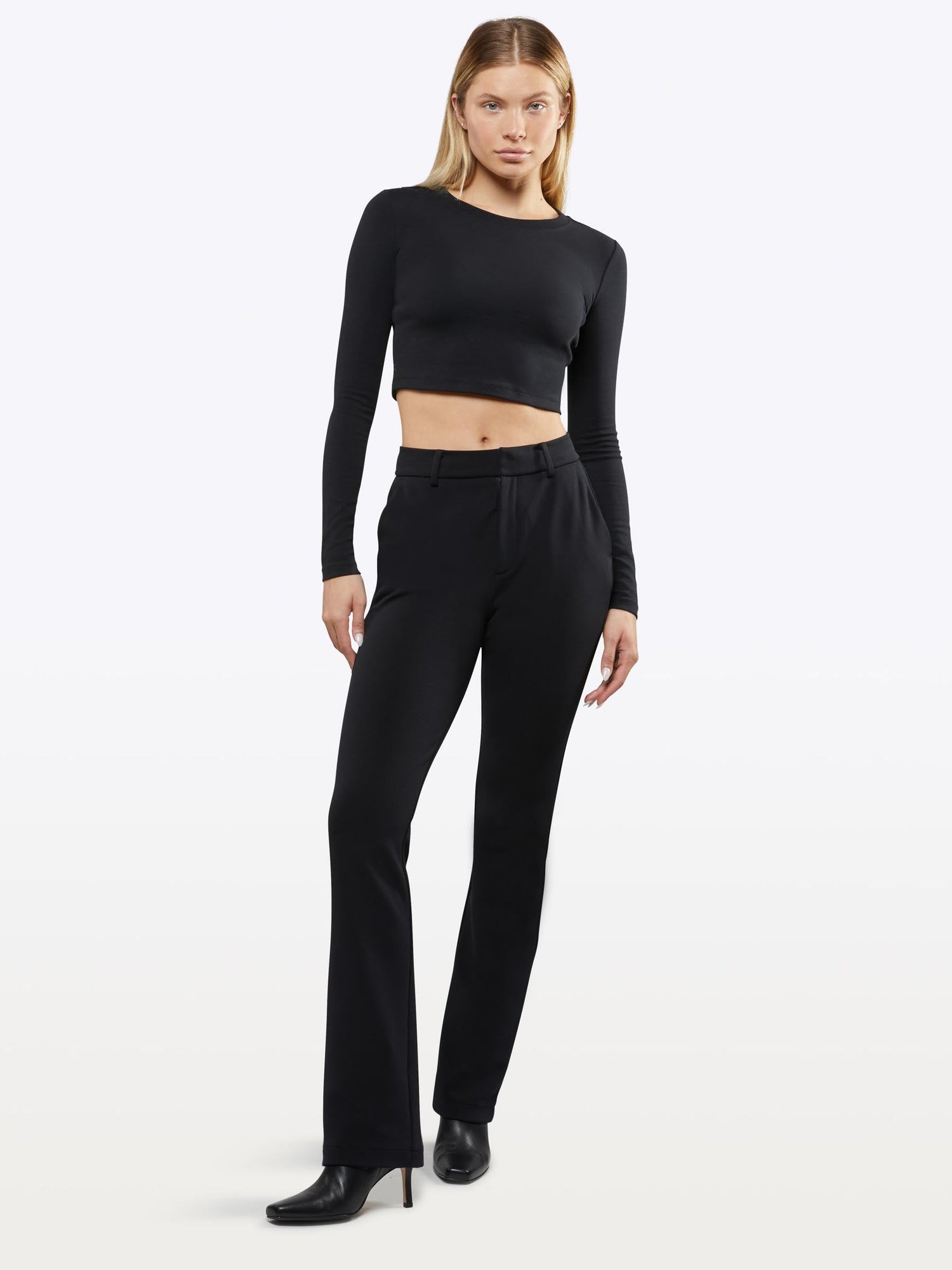 Womens | Long Sleeve Slim-Fit Tomboy-Cotton Cropped Tee | Black