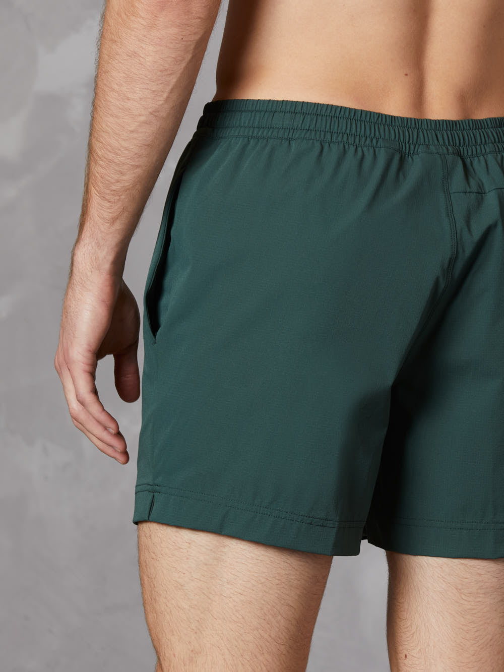 Mens | 5in Crossover Slim-Fit Short | Bonsai