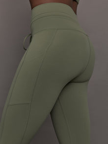 High Rise Sport Pocket Legging in Melt | Moss