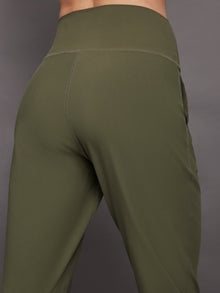 Jogger in Melt | Olive