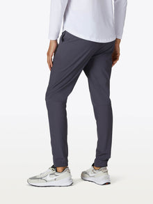 Mens | AO Slim-Fit Versaknit Jogger Tall | Cast Iron
