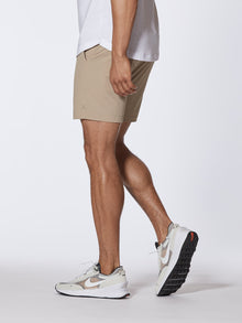 Mens | AO Slim-Fit Versaknit Hybrid Hybrid Short | Coast