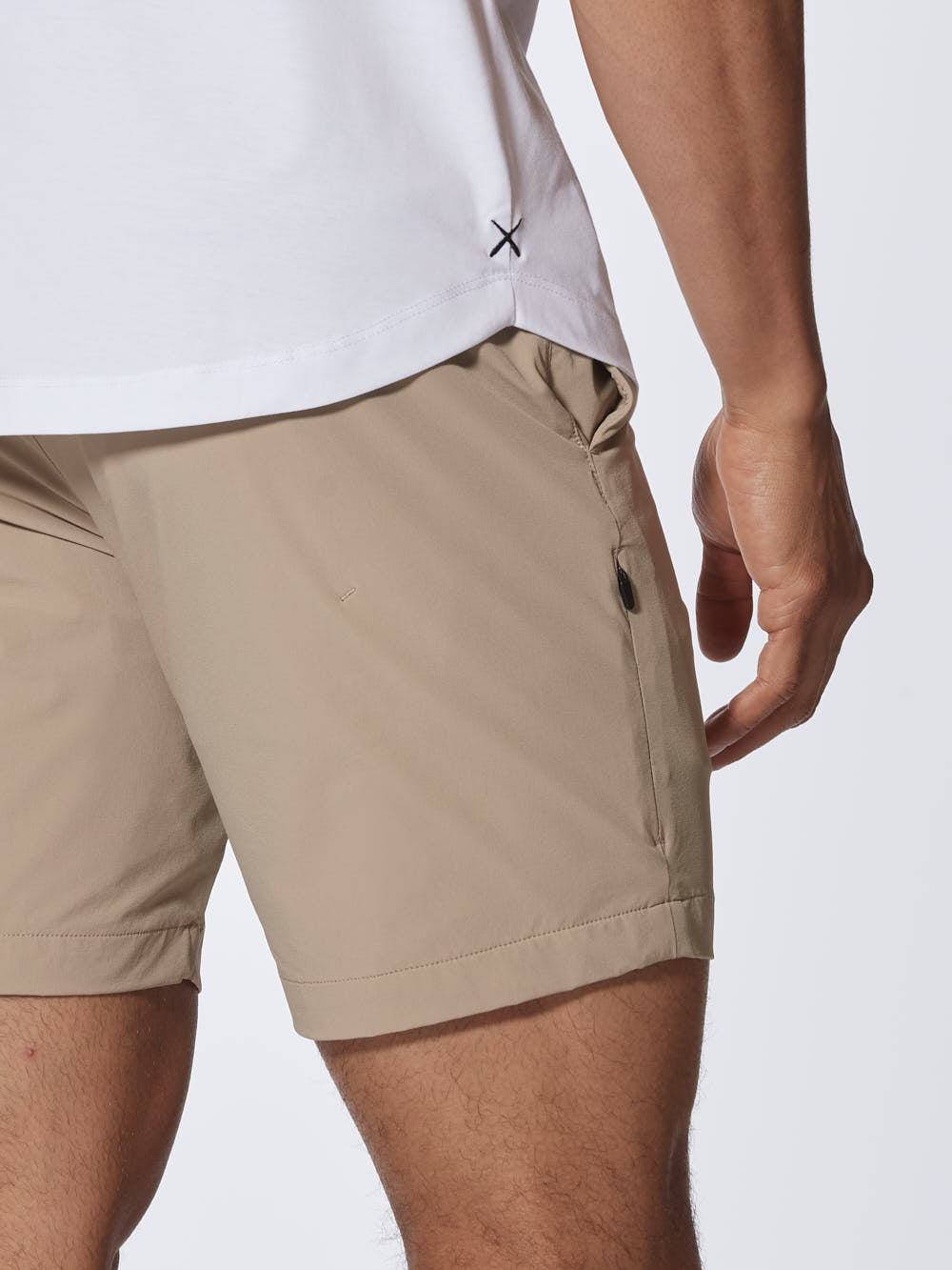 Mens | AO Slim-Fit Versaknit Hybrid Hybrid Short | Coast