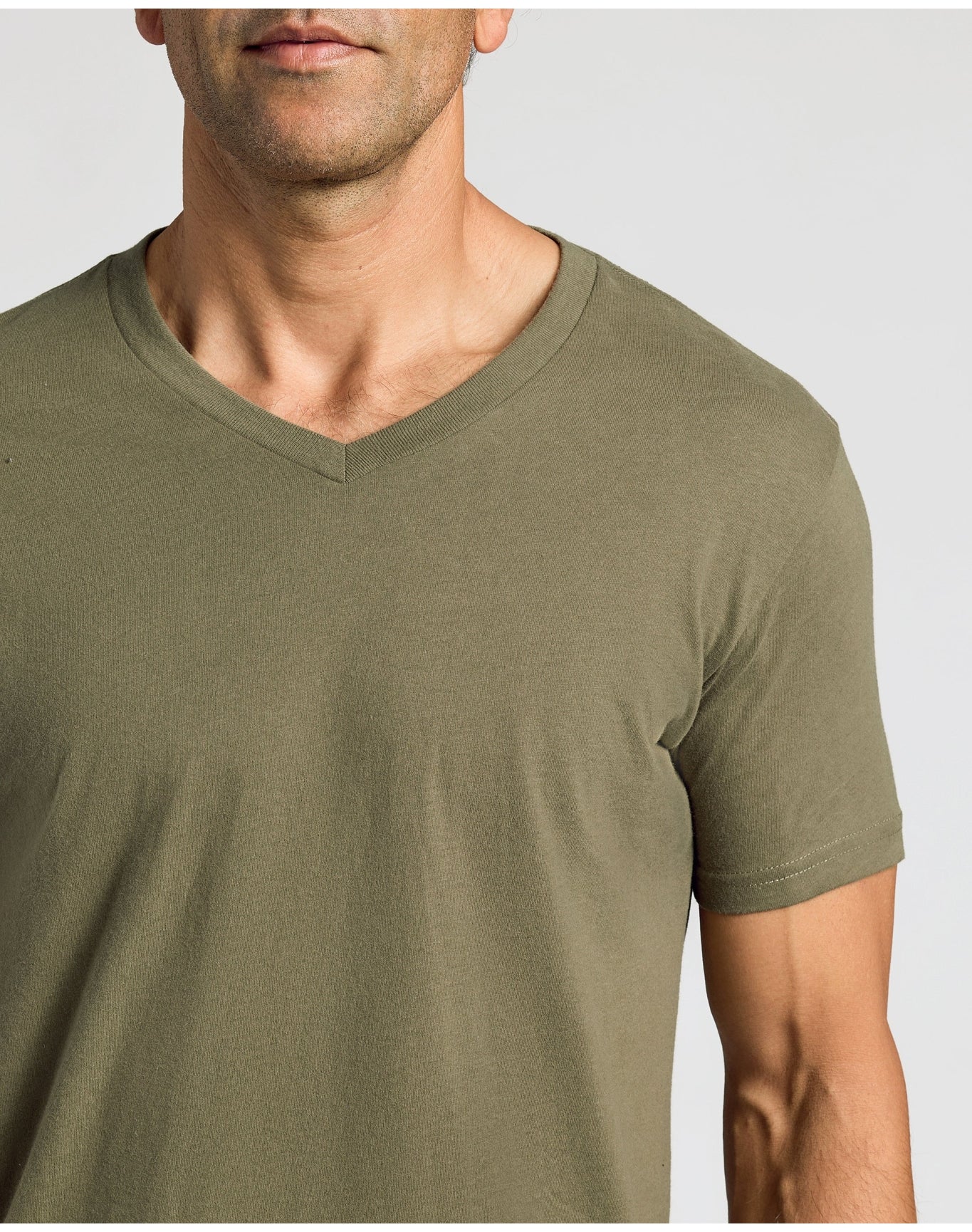 Classic V-Neck | Military Green