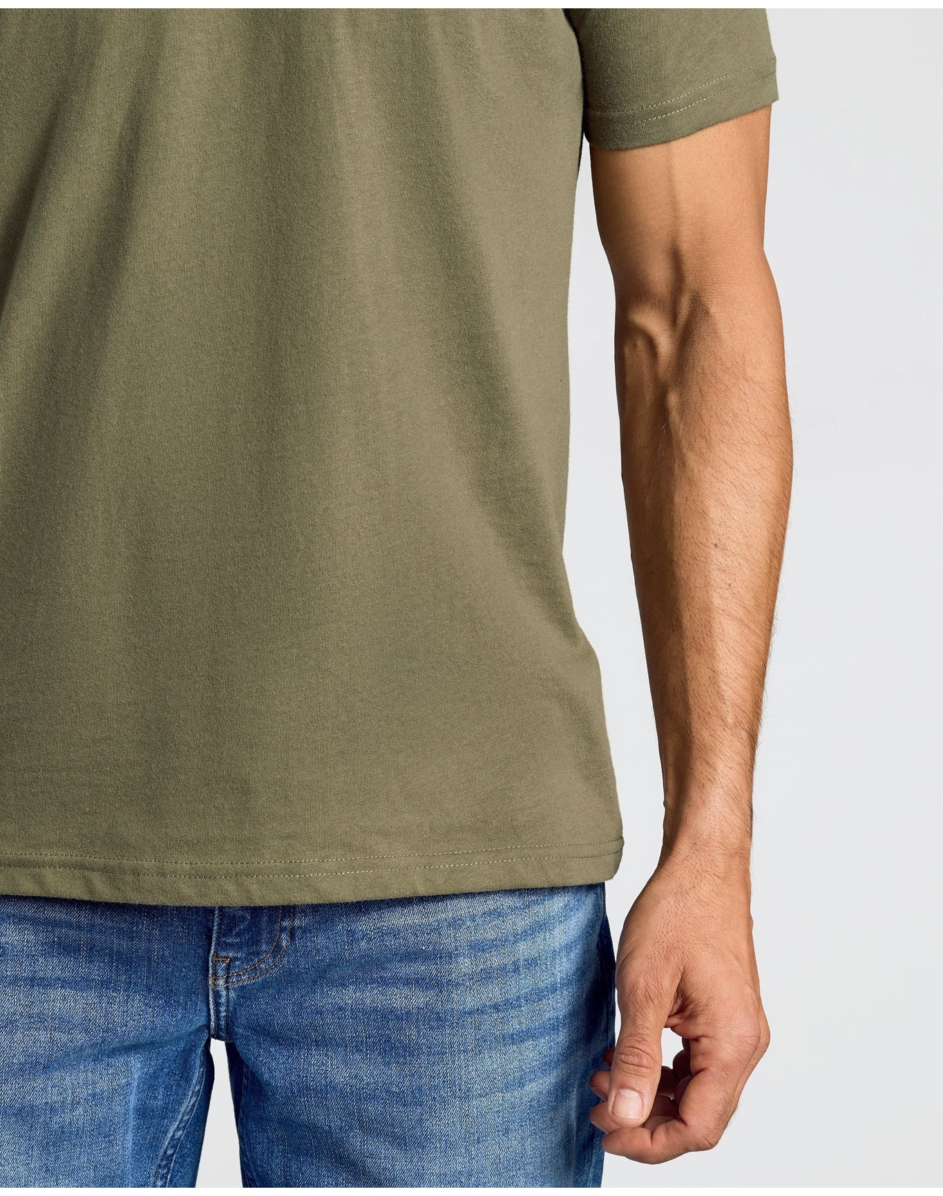 Classic V-Neck | Military Green